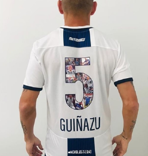 camiseta del Cholo Guiñazu