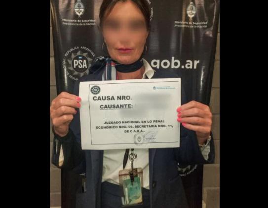 Azafata contrabando 2