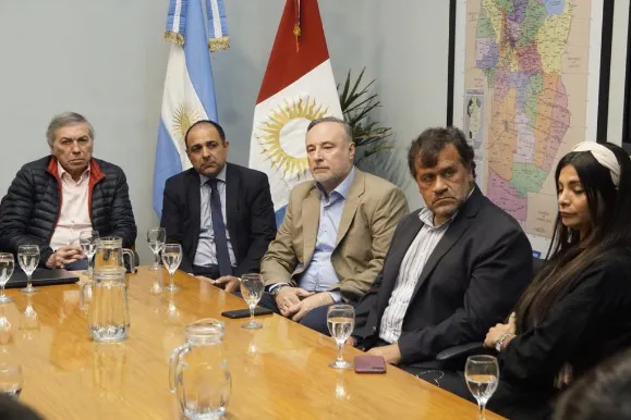 Reunión entre la Provincia, Fiscalía general y Cámaras comerciales 2