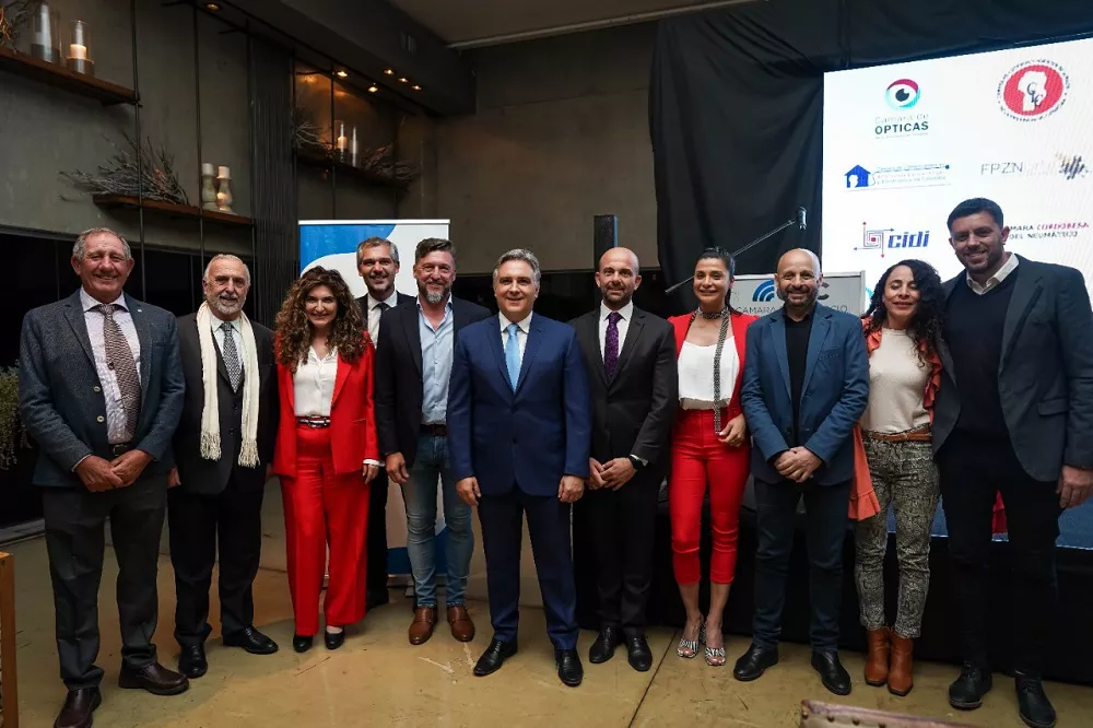 camara de comercio y llarryora