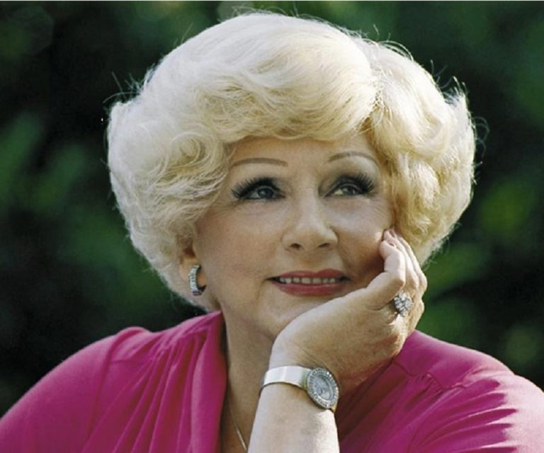 mary-768x640