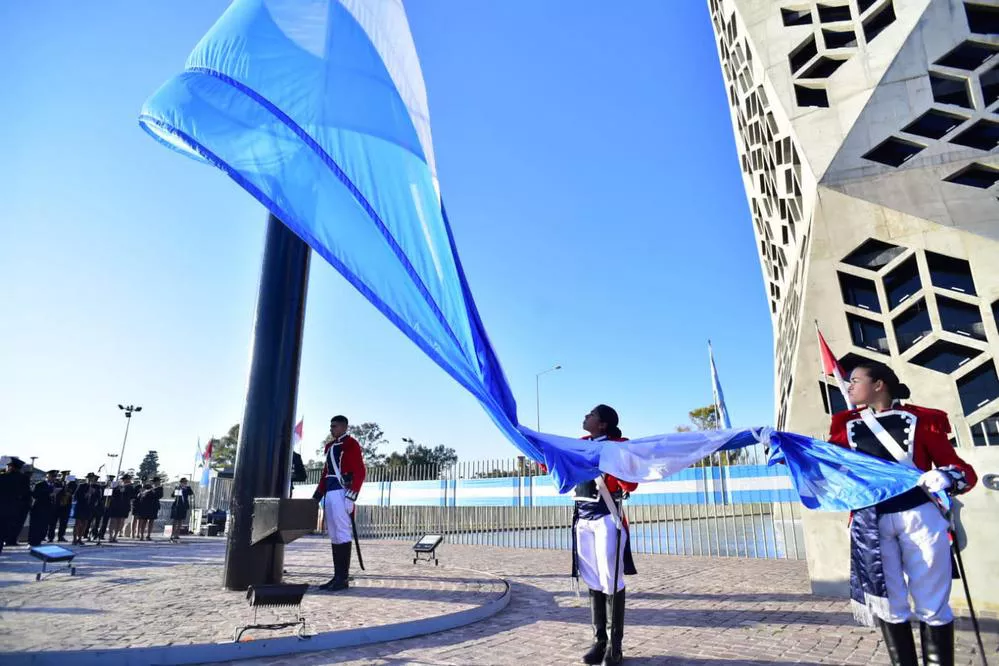 EL OBJETIVO FOTO 9 DE JULIO 1