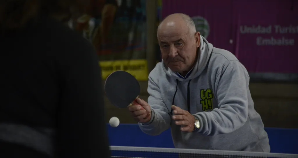 adulto mayor córdoba juega