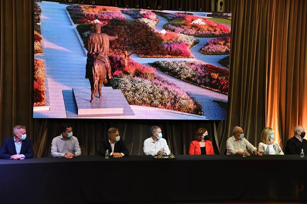 EL OBJETIVO FOTO SCHIARETTI PARQUE BUSTOS 2