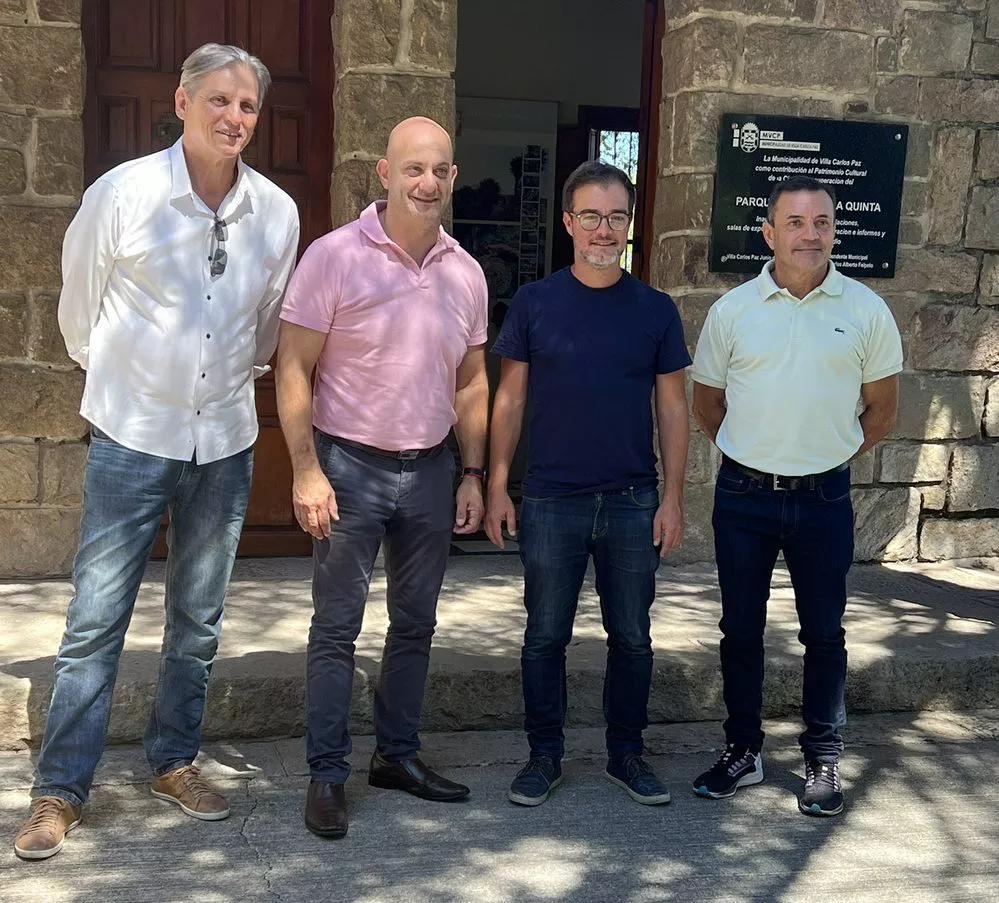 EL OBJETIVO FOTO ENRIQUE AVOGADRO MINISTRO CULTURA VCP