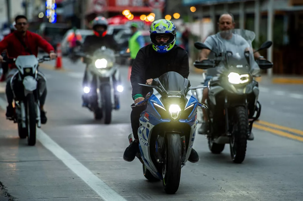 EL OBJETIVO FOTO TERMAS TURISMO MOTOS 1