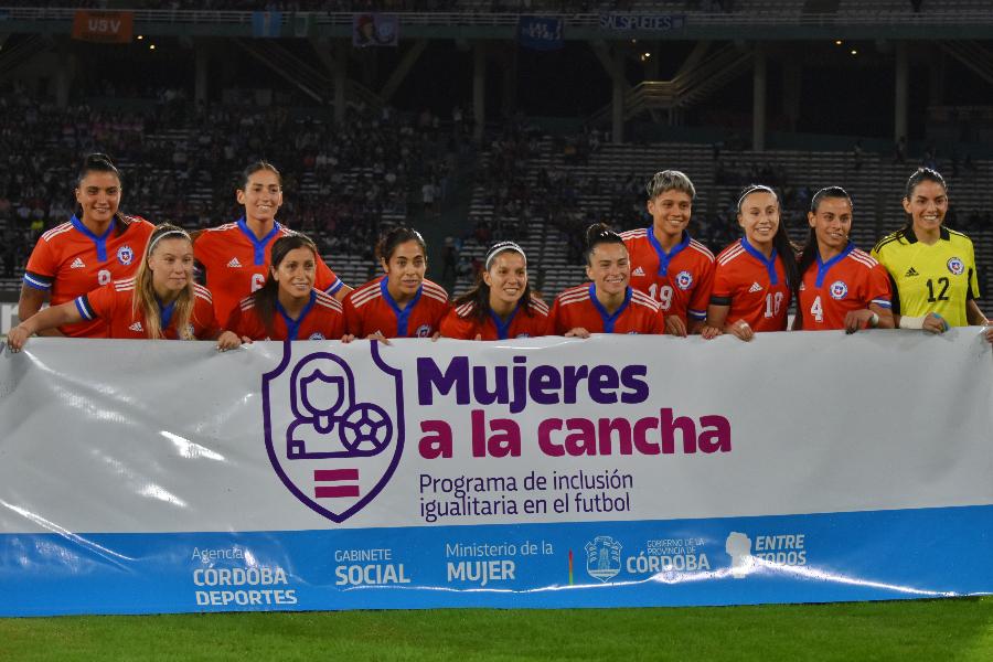 Chile mujeres a la cancha