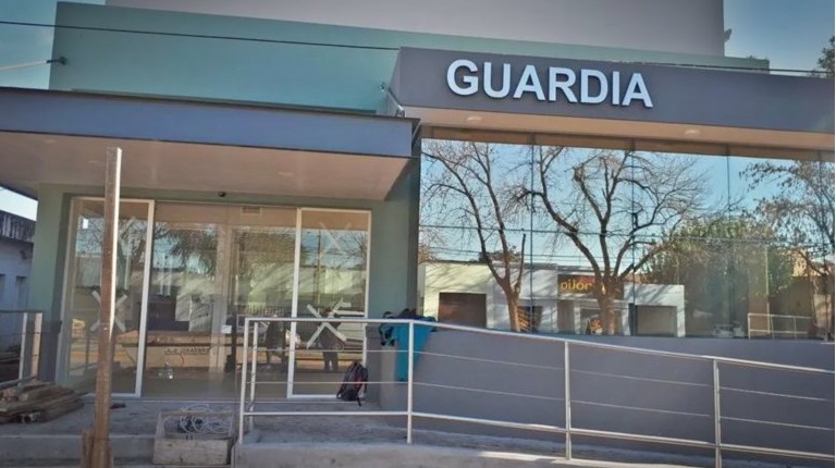 mujer viva  velatorio