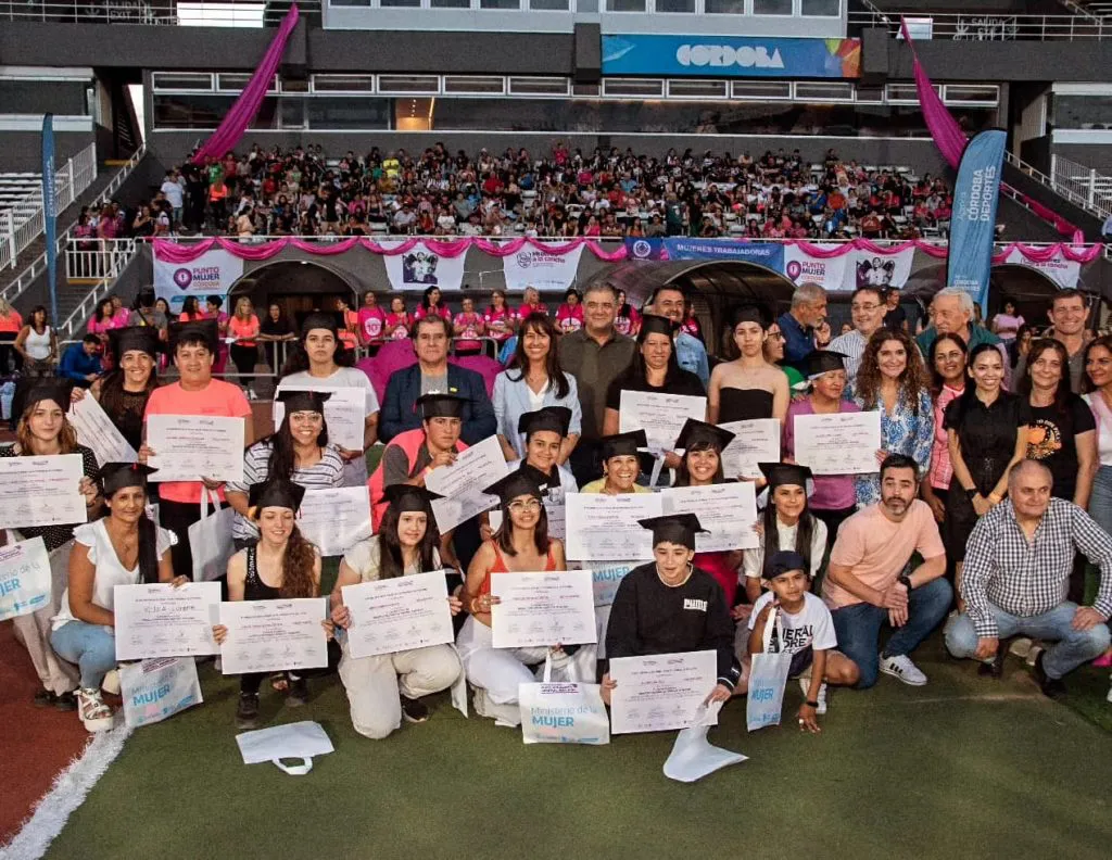 mujeres a la cancha cba
