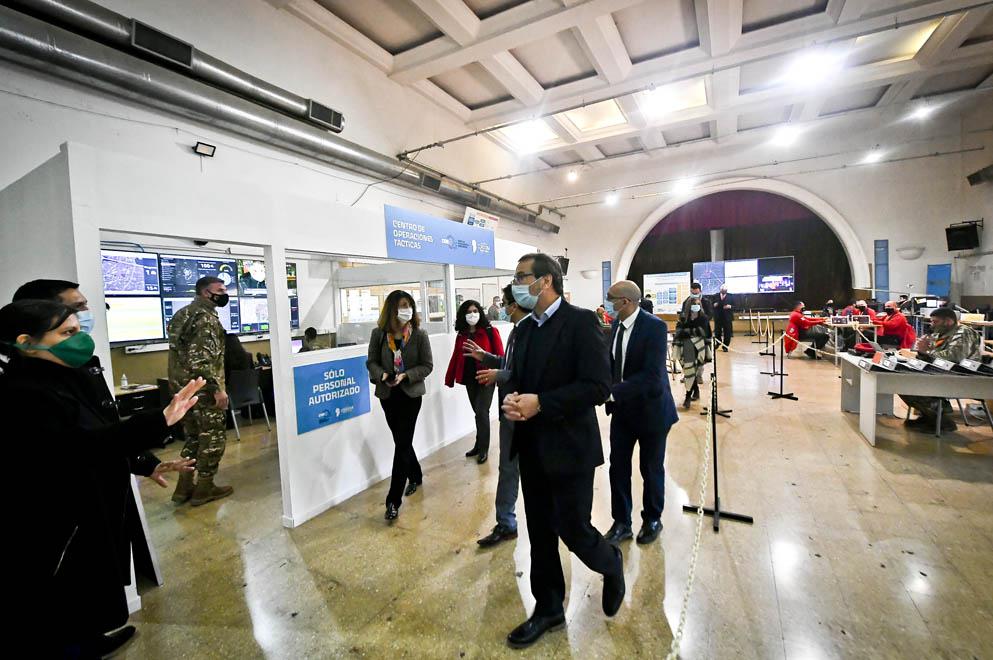 El-Ministro-Cardozo-con-la-representante-de-la-OMS_7071-1