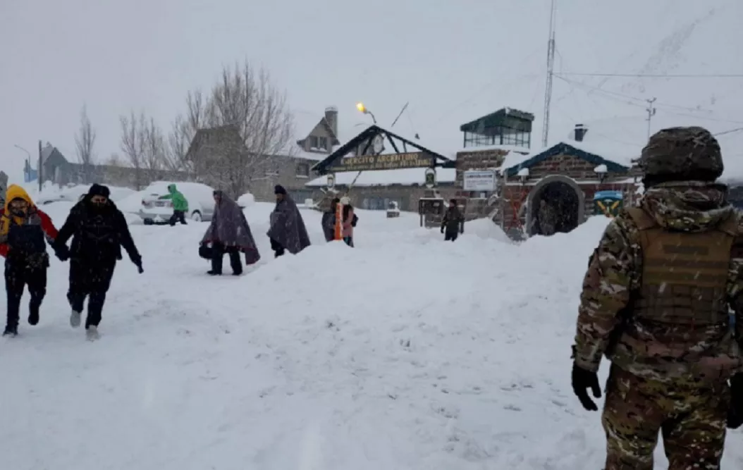 evacuados en la alta montaña