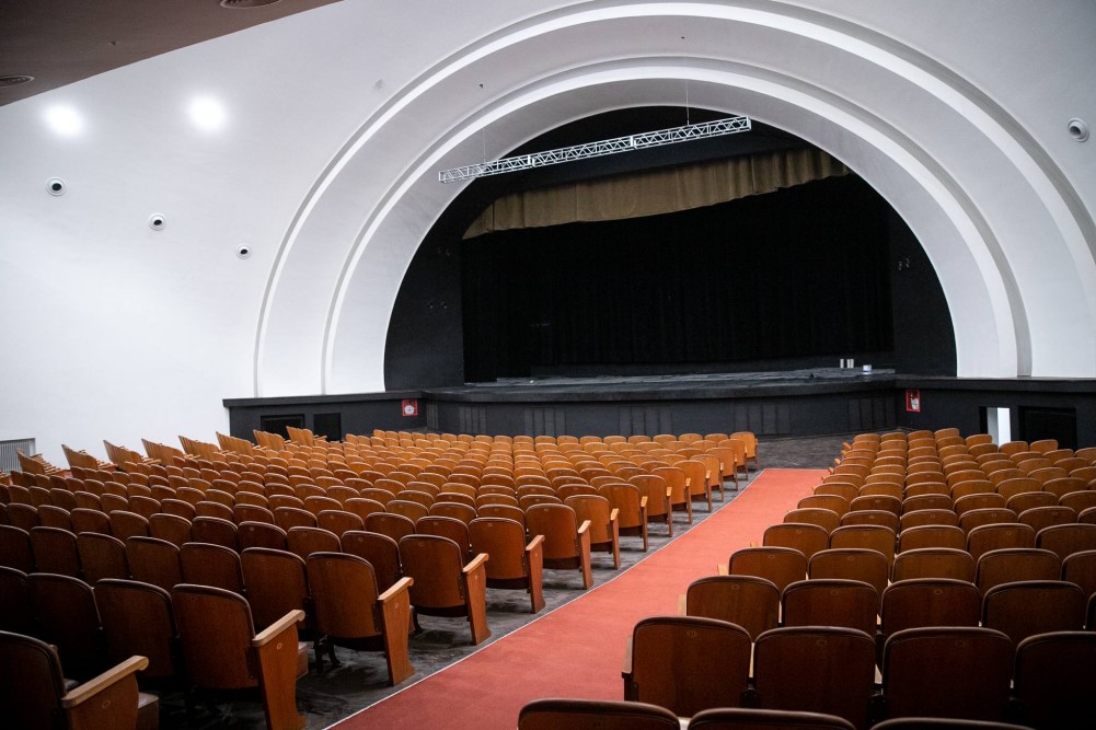 Cine-Teatro-Monumental-Sierras-1