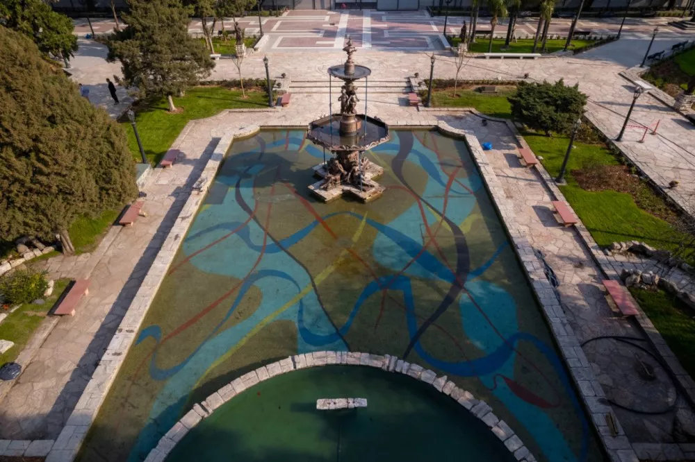 Fuente-Plaza-Colon