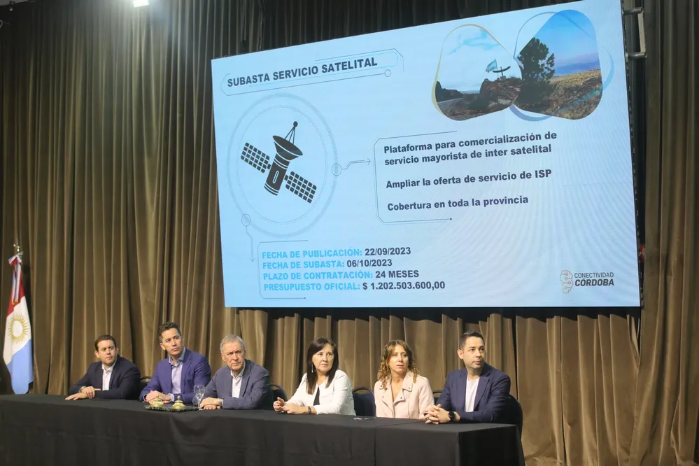 EL OBJETIVO FOTO SCHIARETTI CONECTIVIDAD SATELITAL 2