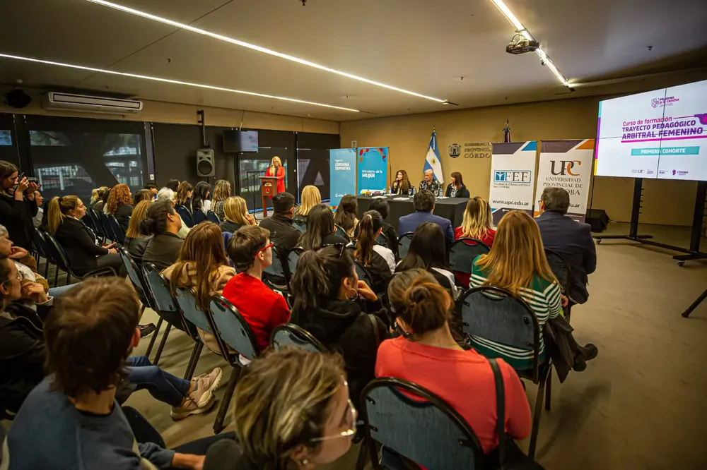 curso de formación para árbitras de fútbol