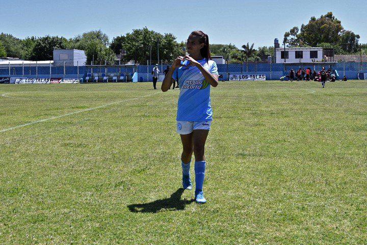 Mara Gómez debutó