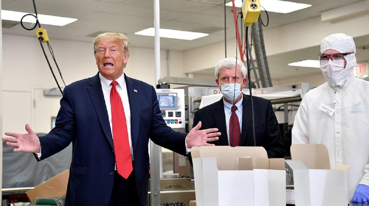 Trump Coronavirus mascarilla