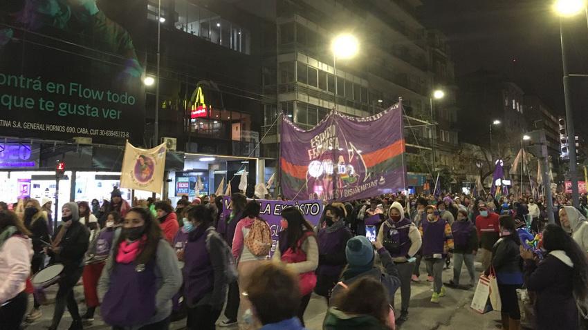 #ni-una-menos-00_ gentileza