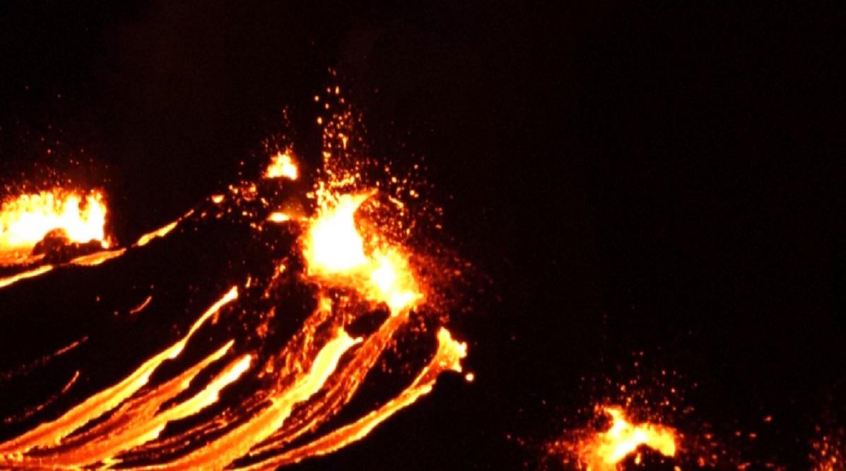 erupción de un volcán islandia