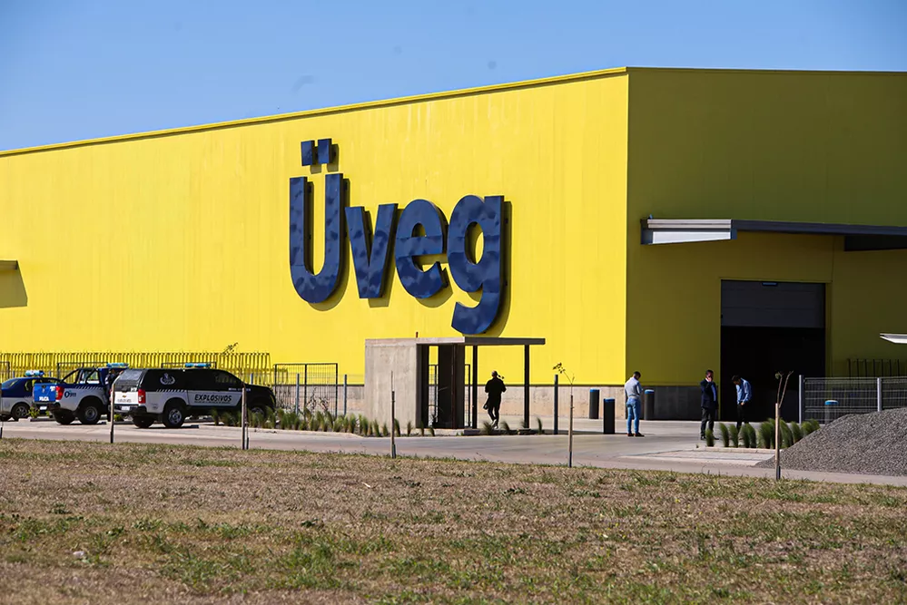 EL OBJETIVO FOTO PLANTA UVEG