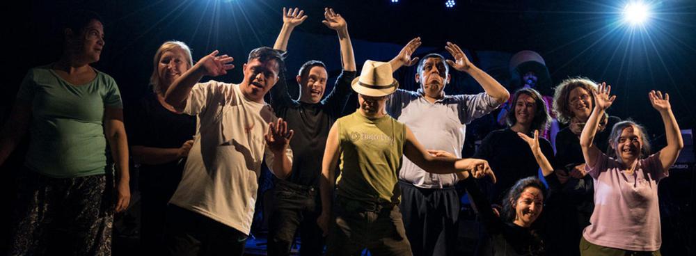 Movimiento Expresivo para bailar desde Casa