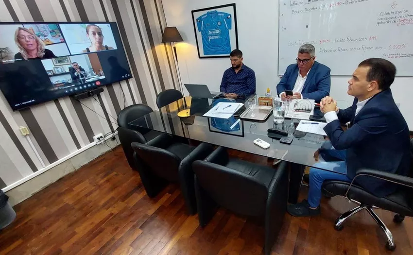 reunión-secretaría de transporte_ prensa Municipalidad