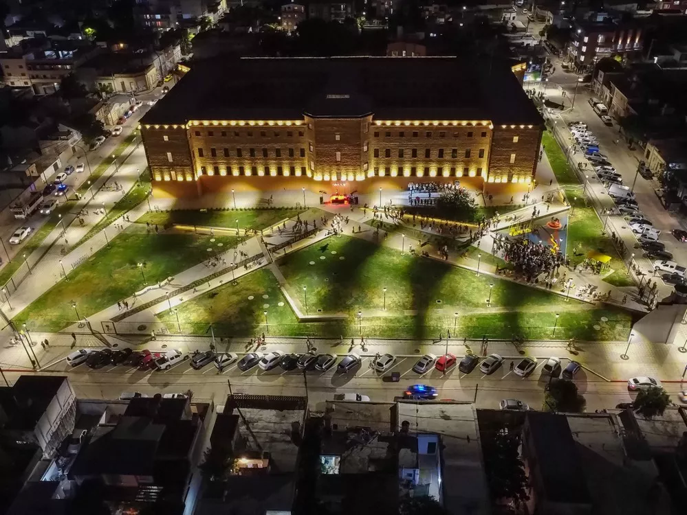 EL OBJETIVO FOTO PASEO GÜEMES VISTA 2