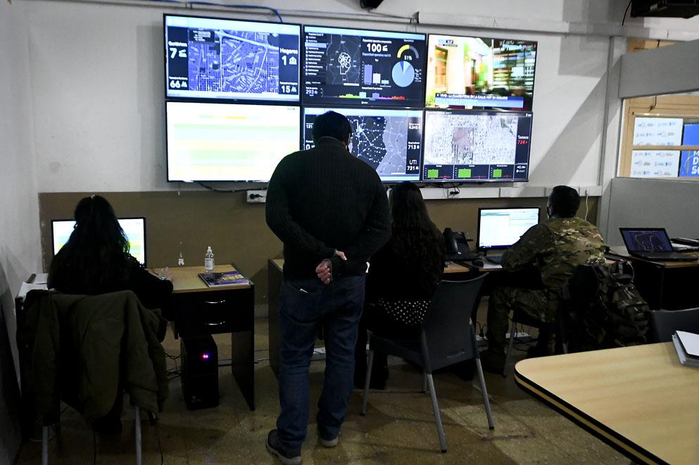 El-Ministro-Cardozo-con-la-representante-de-la-OMS_7067-1