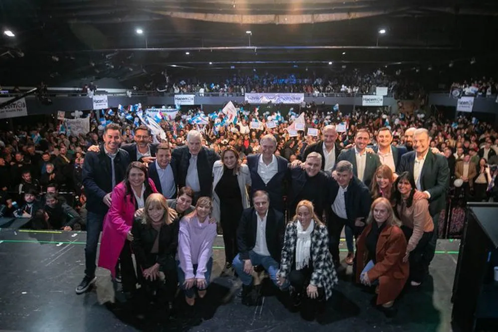 EL OBJETIVO FOTO LANZAMIENTO SCHIARETTI TWITTER 1