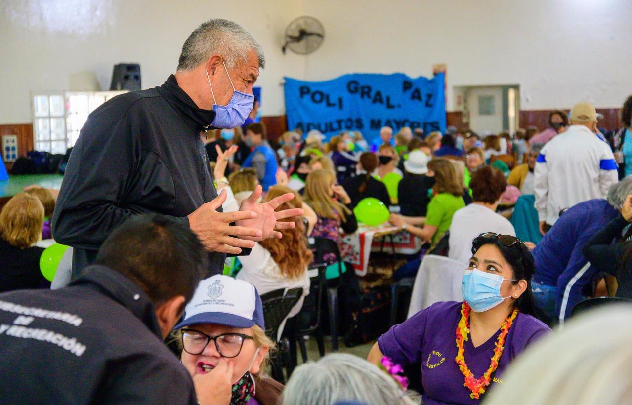 Adultos-mayores-actividades-deportivas-Ligorria_ prensa Municipalidad