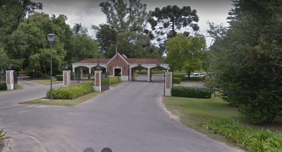 Jorge Neuss - Martindale Country Club_ google street view