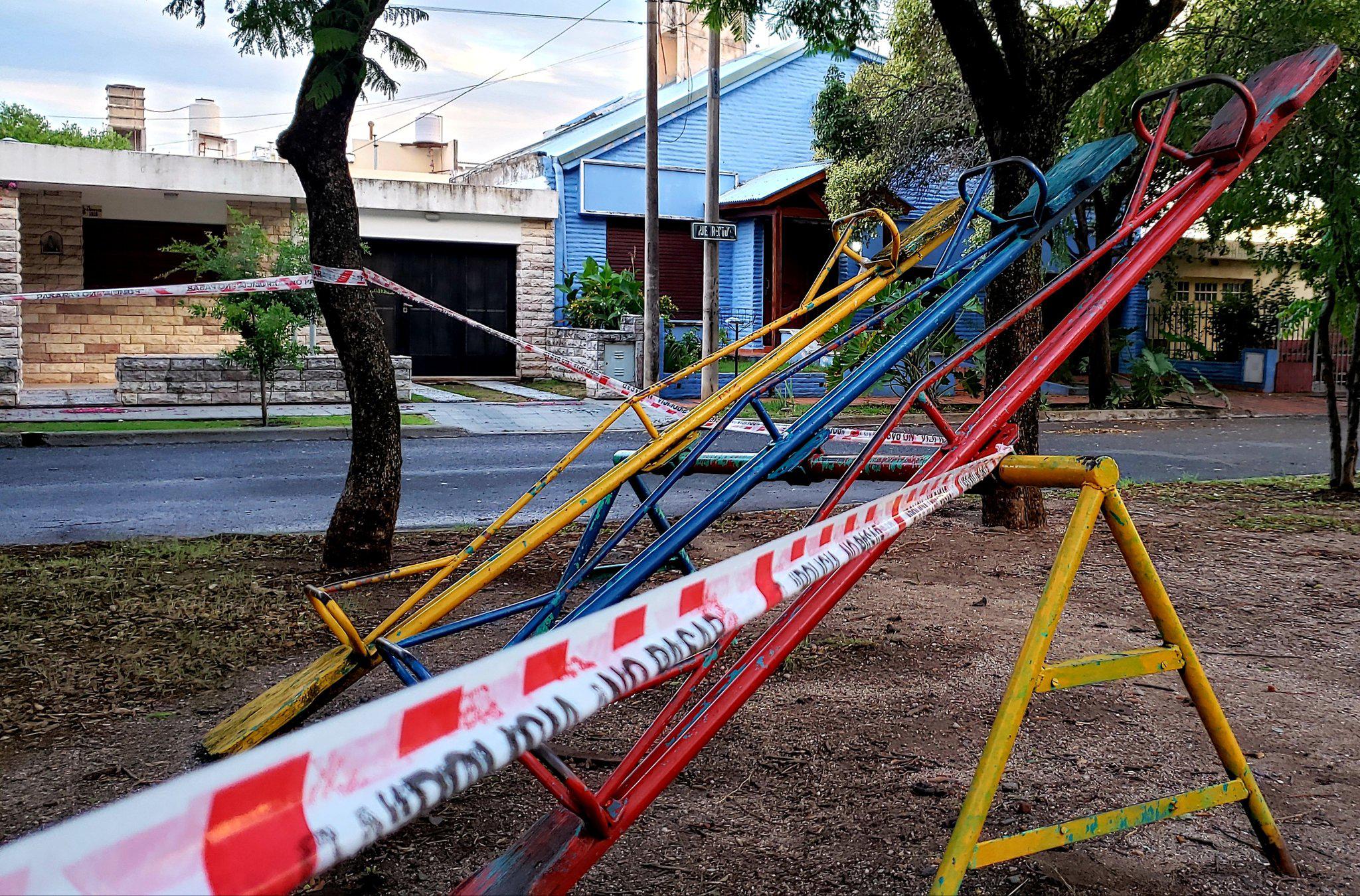 Córdoba: un chico de 14 años murió tras electrocutarse con un poste de luz