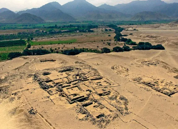 Perú descubrieron un edificio piramidal  2