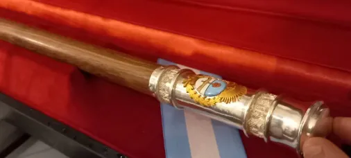 El detalle del bastón presidencial