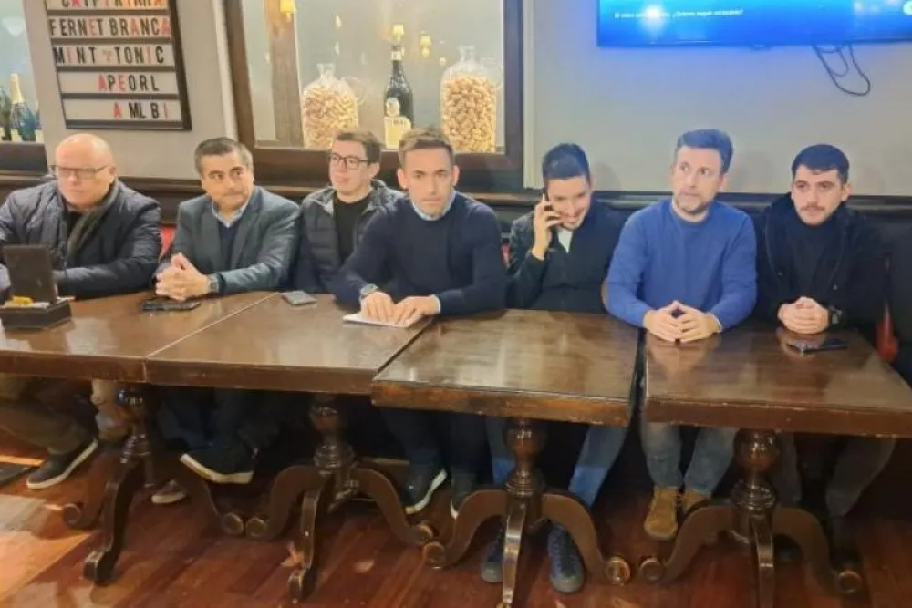 conferencia-juntos-por-cambio-cordoba-elecciones-intendente