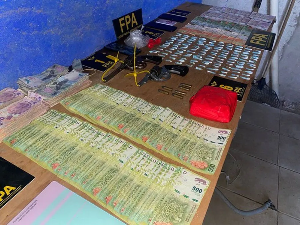 EL OBJETIVO FOTO OPERATIVO DROGAS CIUDAD EVITA TWITTER FPA