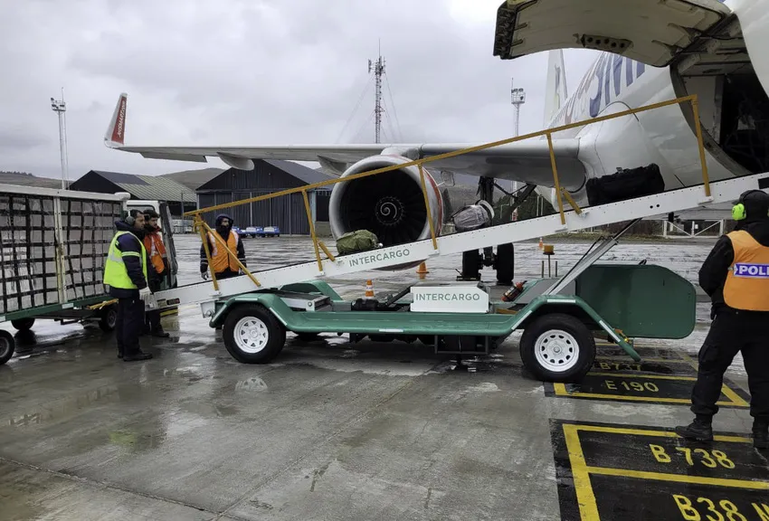 Aviones-servicio-de-rampas-intercargo-02_ NA