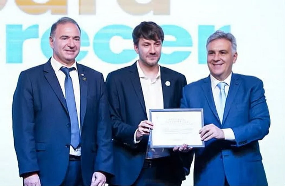 EL OBJETIVO FOTO CORDOBA Reconocimiento-politicas-educativas-1