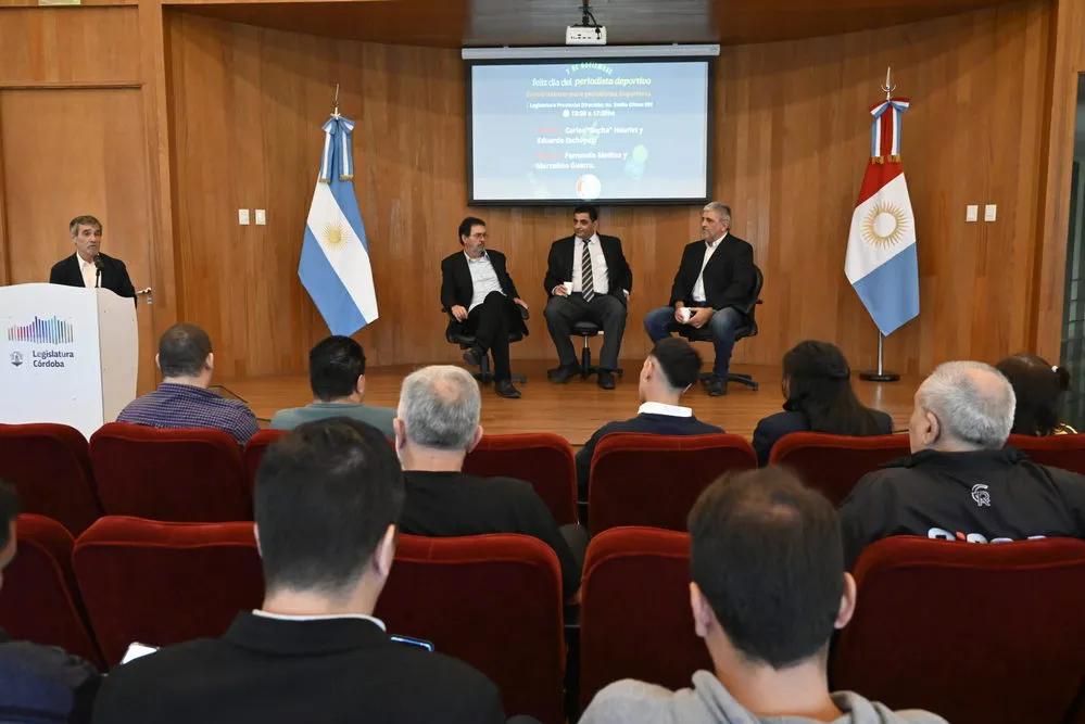 EL OBJETIVO FOTO LEGISLATURA DIA DEL PERIODISMO DEPORTIVO