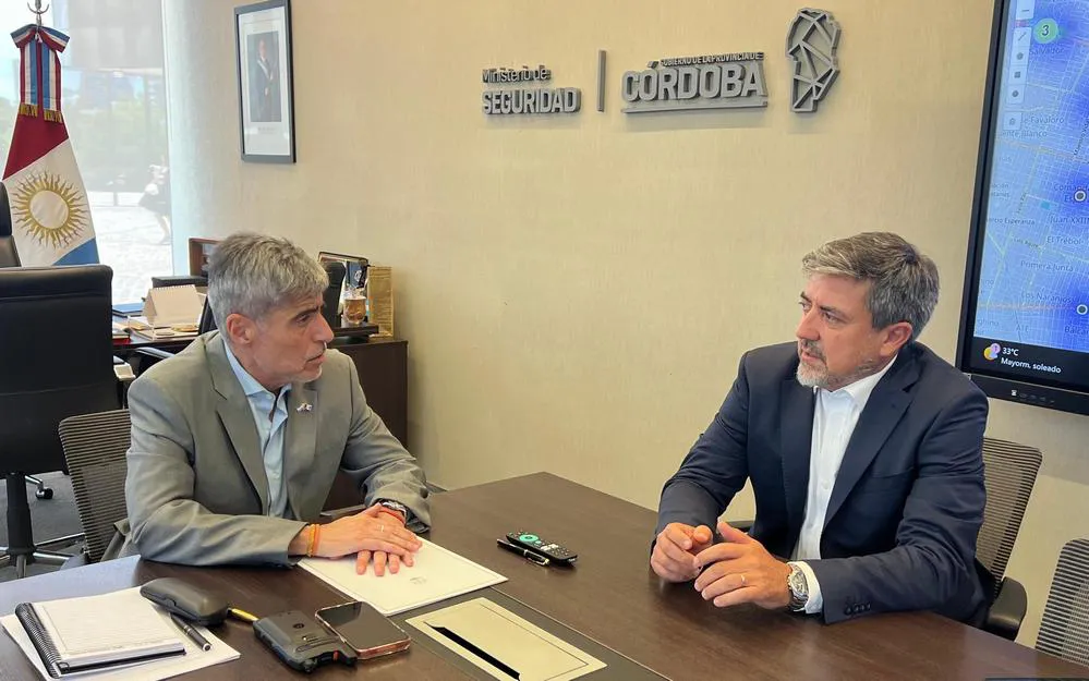 EL OBJETIVO FOTO SEGURIDAD QUINTEROS ARAOZ