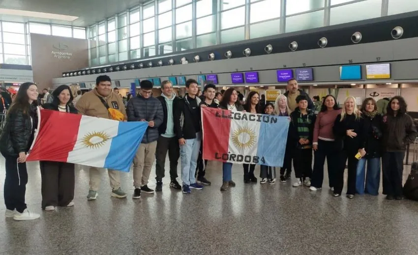 estudiantes-feria-de-educación-Salta_ cba.gov.ar