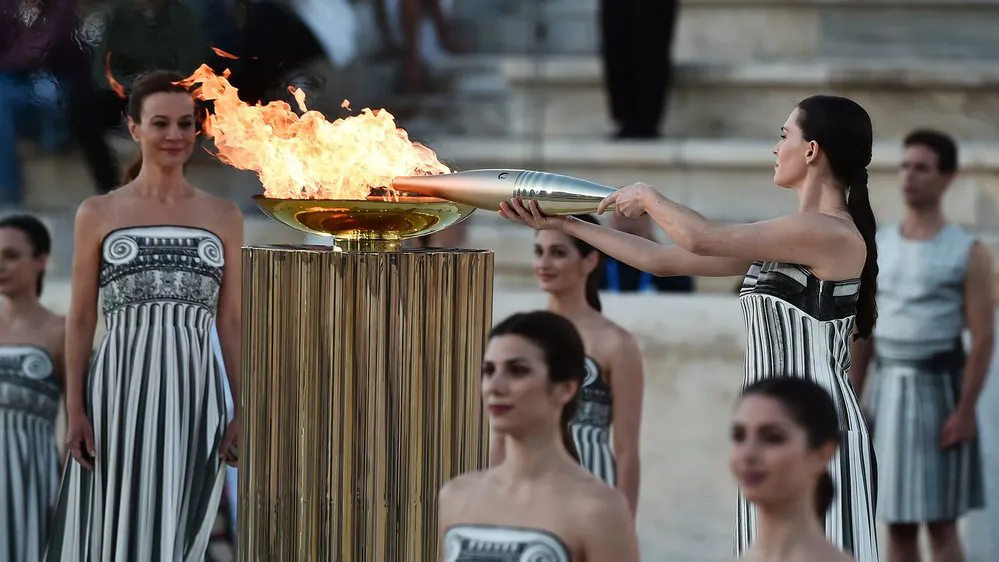 EL OBJETIVO FOTO LLAMA OLIMPICA PARIS 3