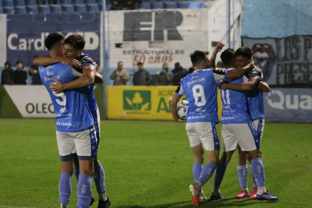 EL OBJETIVO FOTO ESTUDIANTES RC BROWN ADROGUE X 2