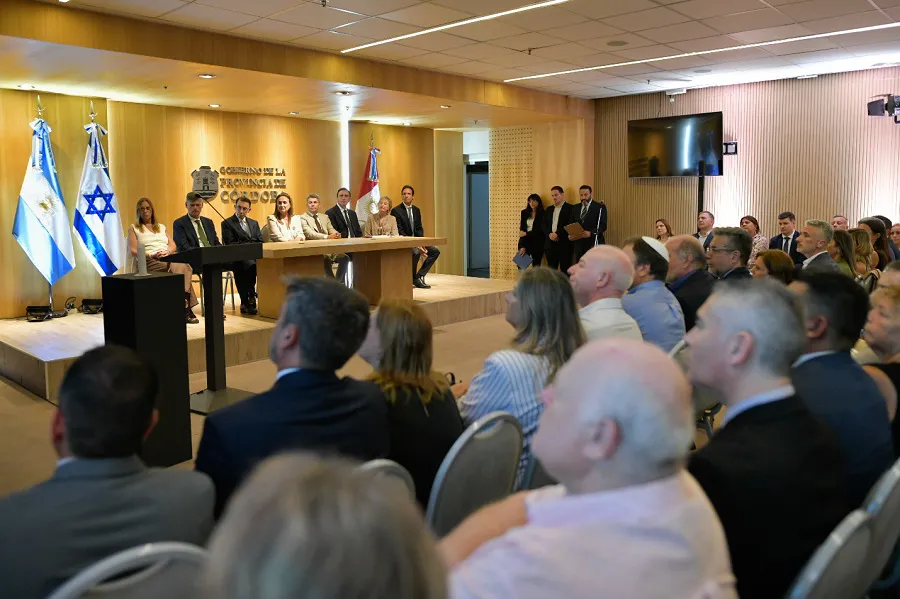 Memoria de las Víctimas del Holocausto