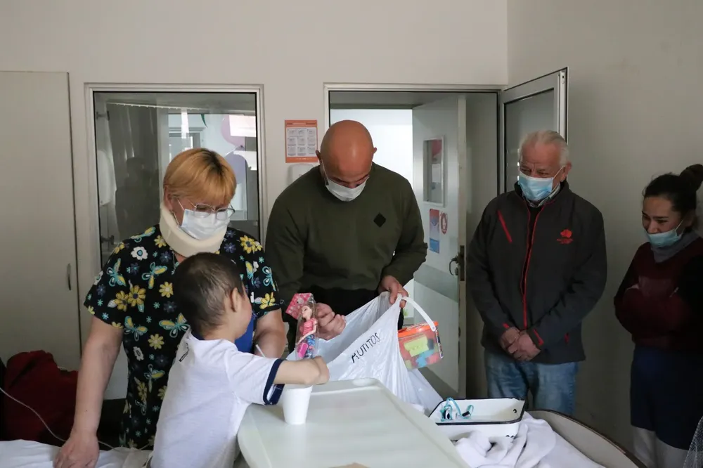 Los Pumas en Hospital de Niños