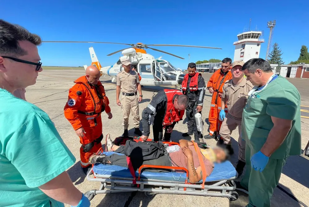 EL OBJETIVO FOTO PREFECTURA RESCATE MARINERO