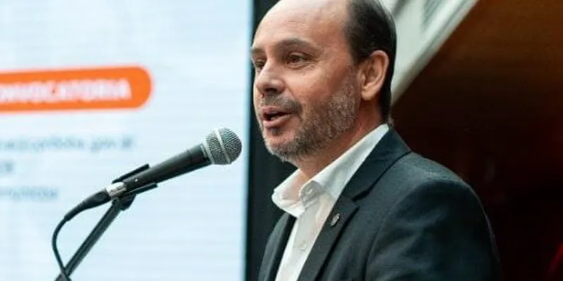 secretario-de-gobierno-municipal-Rodrigo-Fernánde_ prensa Municipalidad