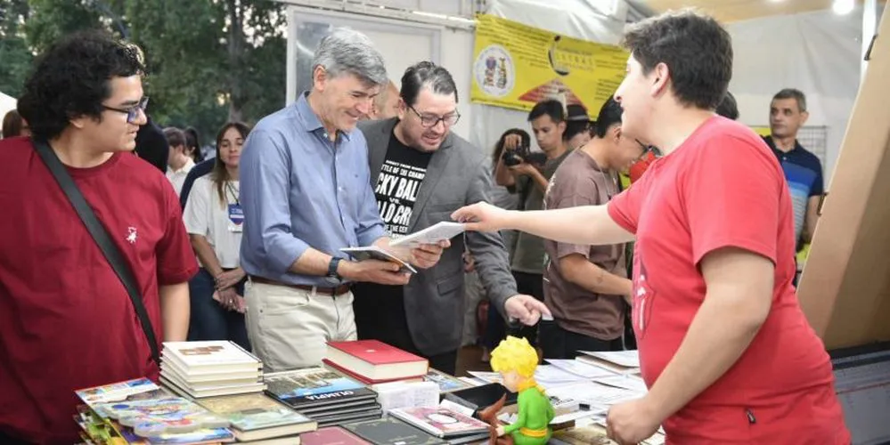 EL OBJETIVO FOTO CORDOBA FERIA DEL LIBRO INAUGURACION