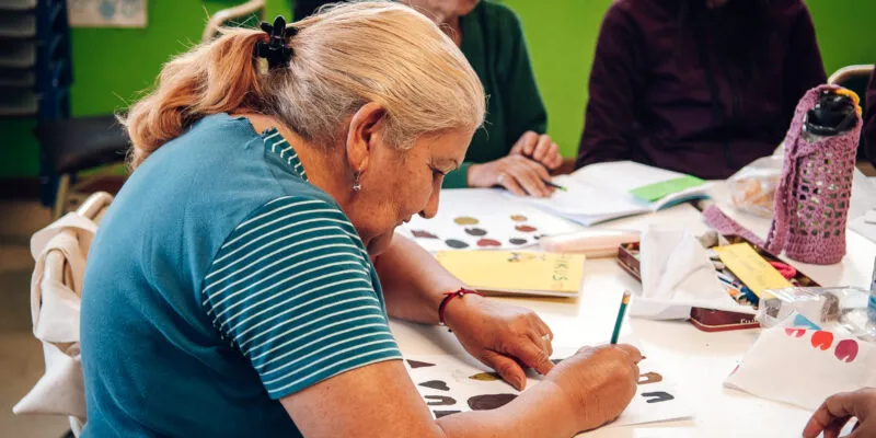 talleres gratuitos para adultos mayores