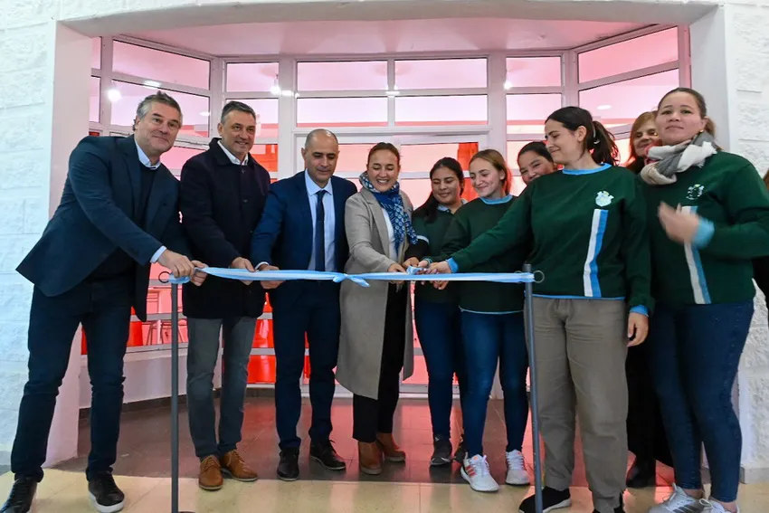Prunotto-el-fortín-escuela_ prensa Legislatura